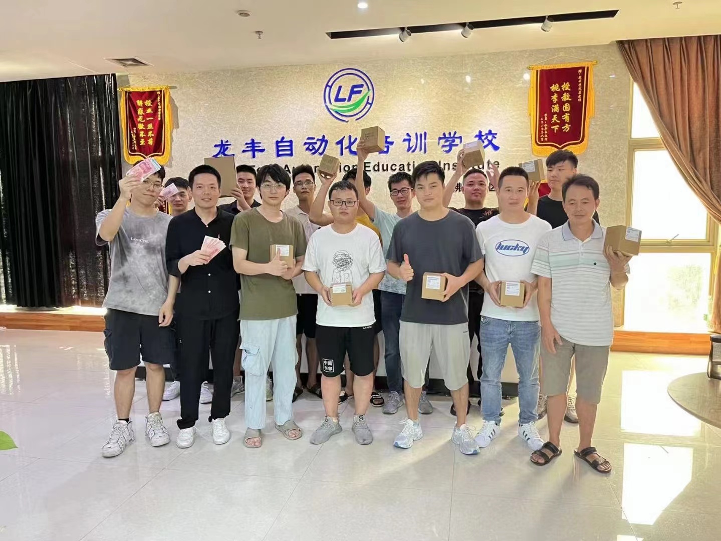 plc培訓(xùn),學(xué)員作品,學(xué)習(xí)瞬間,龍豐學(xué)員專區(qū)